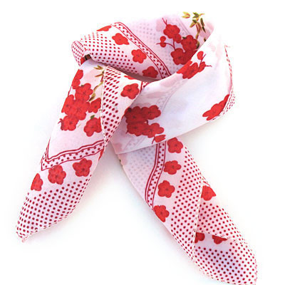 典雅红色梅花带花丝巾/白底纱质化纤方巾